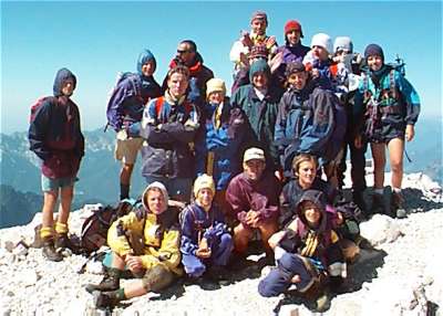 Ena gasilska z Montaža